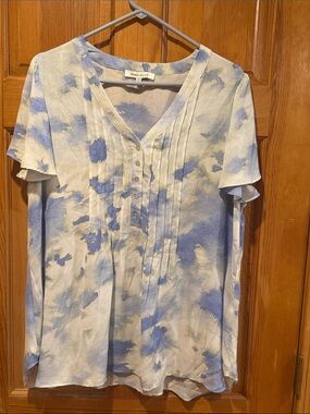 Rose & olive blouse size 1X.